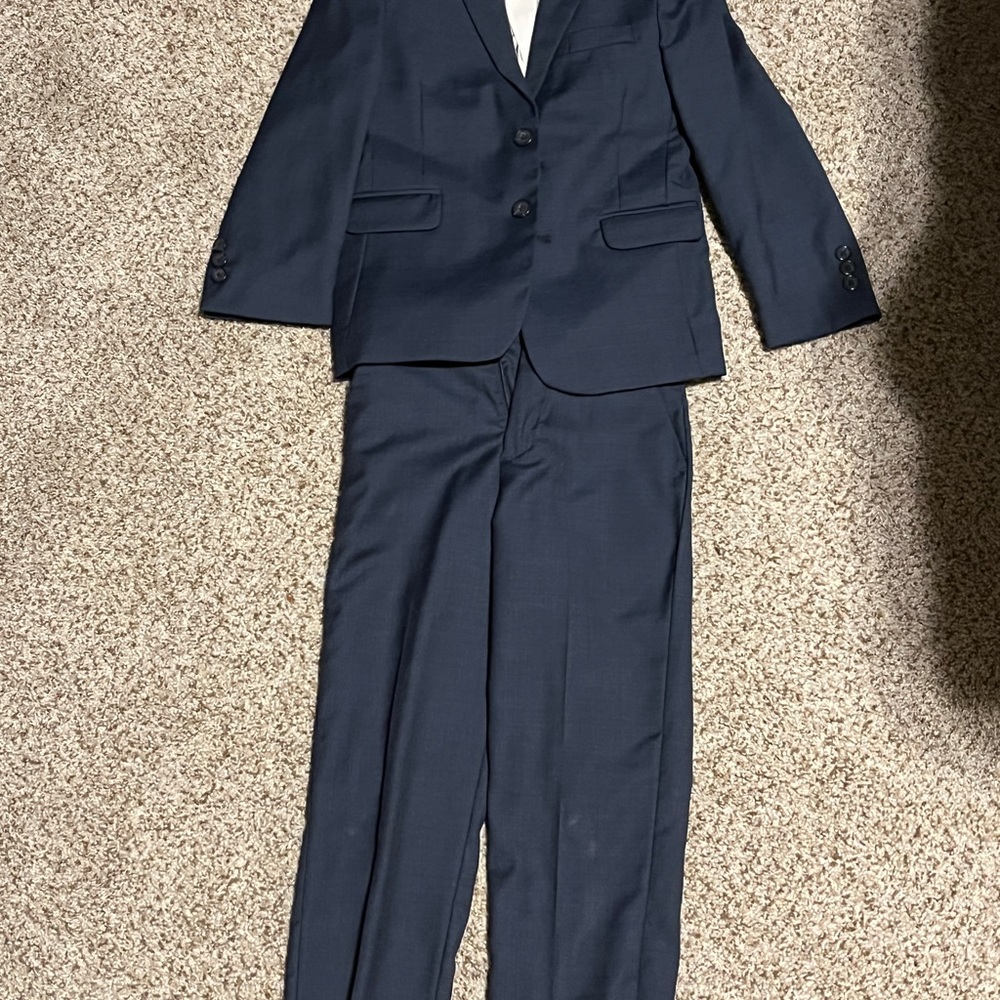 Boys suit, Navy Blue, size 6/7